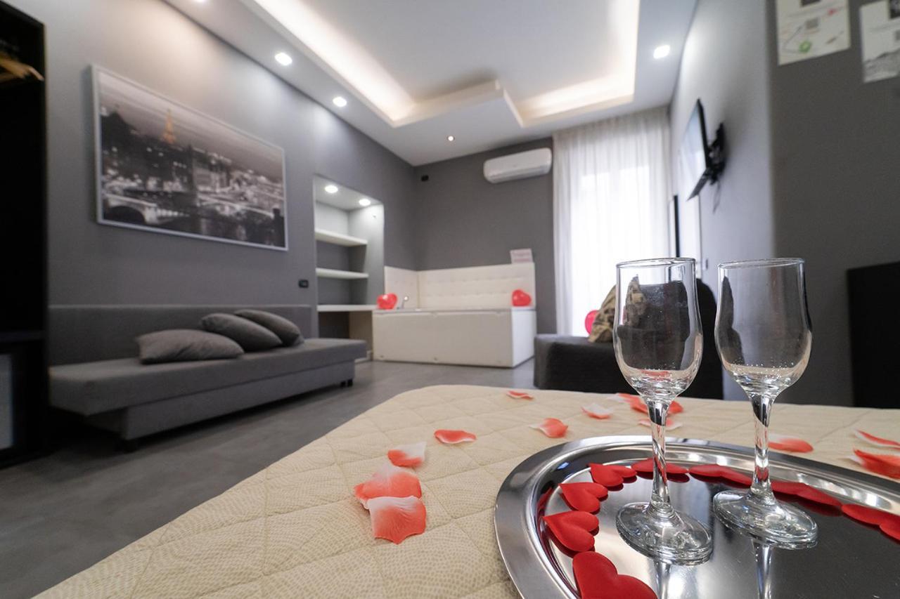 Royal House Napoli Centro, By Clapa Group Hotel Luaran gambar