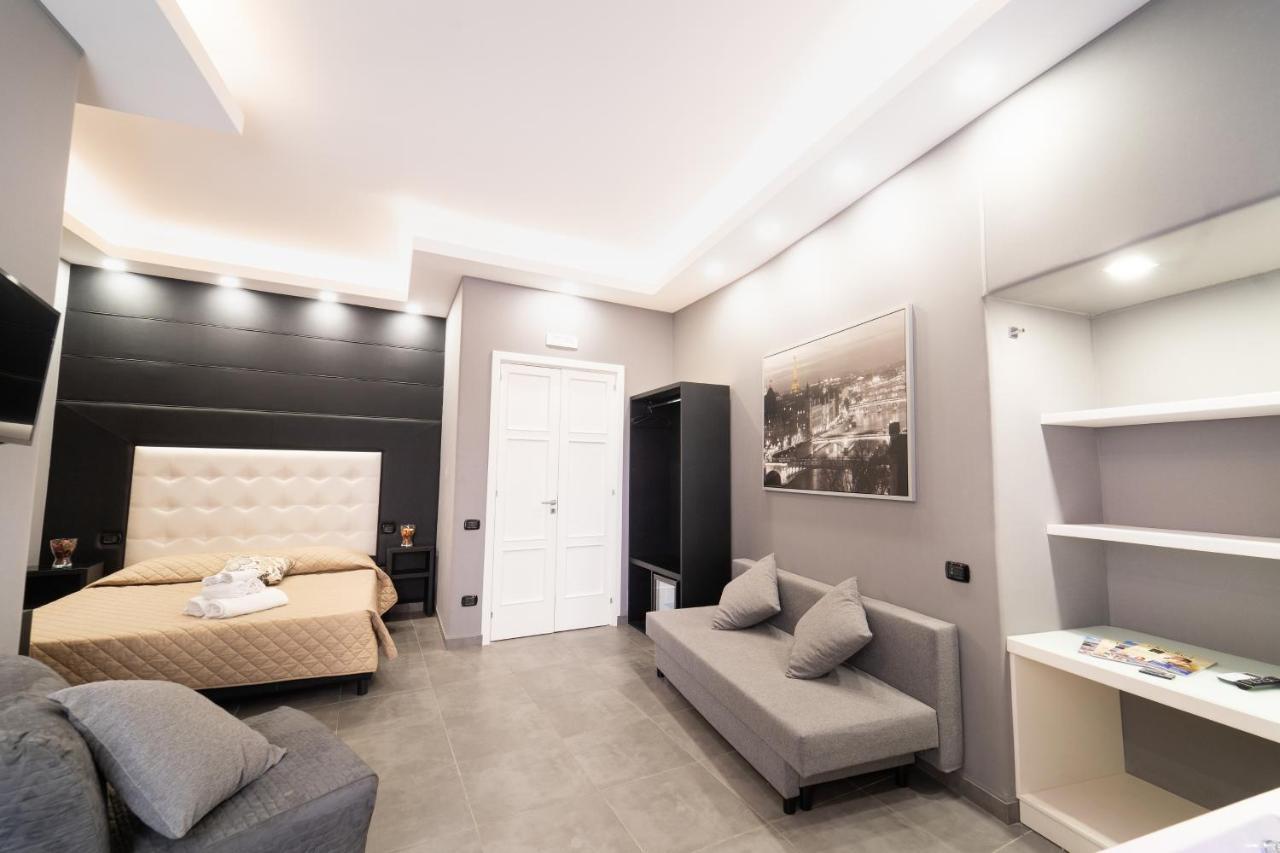 Royal House Napoli Centro, By Clapa Group Hotel Luaran gambar