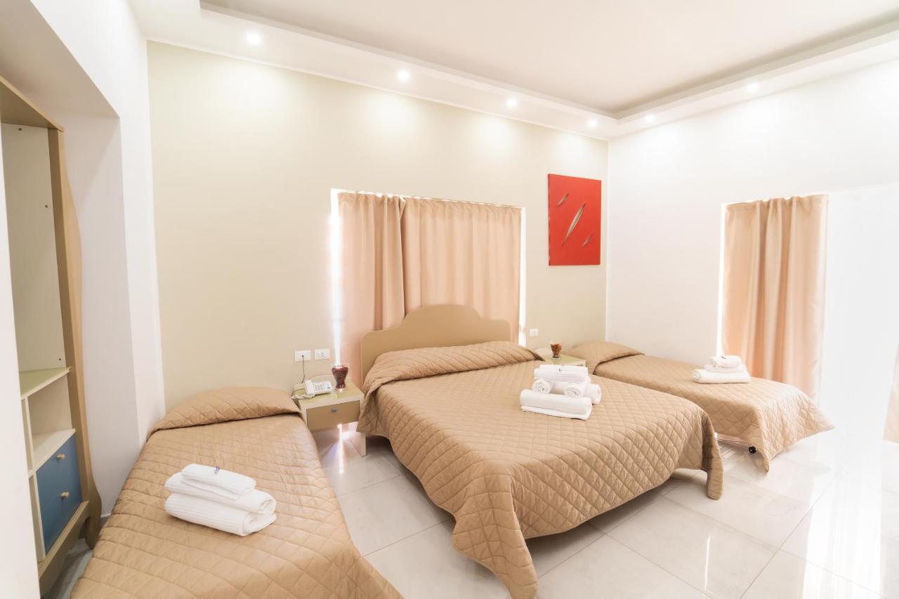Royal House Napoli Centro, By Clapa Group Hotel Luaran gambar